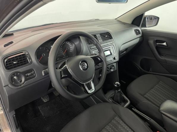 Volkswagen Polo V Рестайлинг с пробегом 2015 года, цена 979 000 рублей, 112563 км, седан, Автокод Объявления