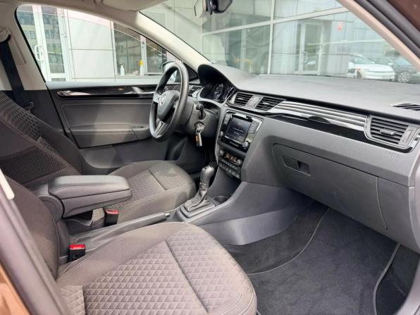 Skoda Rapid I Рестайлинг с пробегом 2018 года, цена 1 499 000 рублей, 28000 км, лифтбек, Автокод Объявления