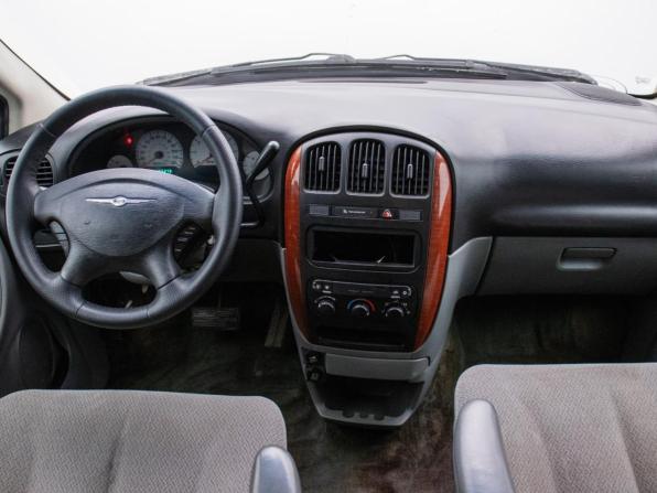 Chrysler Town &amp; Country IV Рестайлинг с пробегом 2006 года, цена 594 000 рублей, 165158 км, минивэн, Автокод Объявления