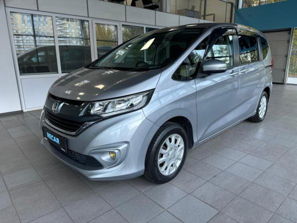 Honda Freed II с пробегом 2017 года, цена 1 460 000 рублей, 117216 км, компактвэн, Автокод Объявления