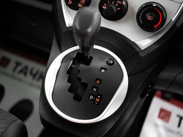 Toyota Ractis II с пробегом 2014 года, цена 999 000 рублей, 154461 км, хэтчбек, Автокод Объявления