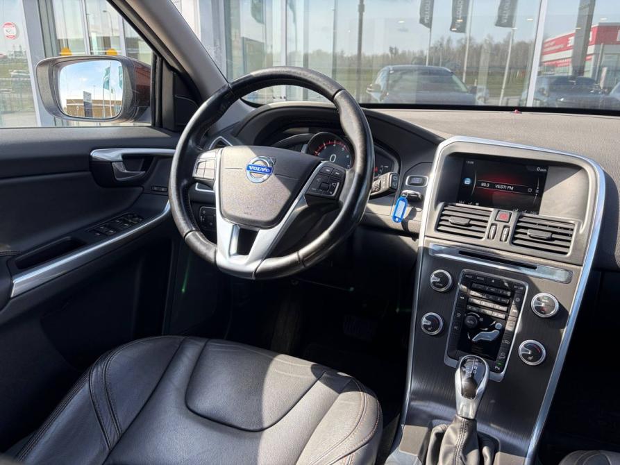Volvo XC60 I Рестайлинг Санкт-Петербург  - изображение 7