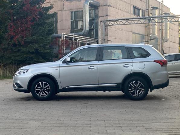 Mitsubishi Outlander III Рестайлинг 3 с пробегом 2019 года, цена 1 649 000 рублей, 193974 км, внедорожник, Автокод Объявления