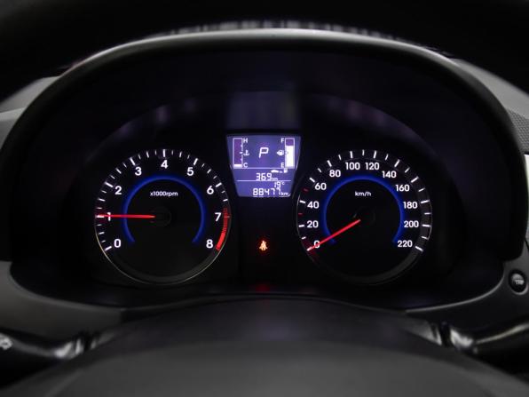 Hyundai Solaris I Рестайлинг с пробегом 2015 года, цена 1 149 000 рублей, 88000 км, седан, Автокод Объявления
