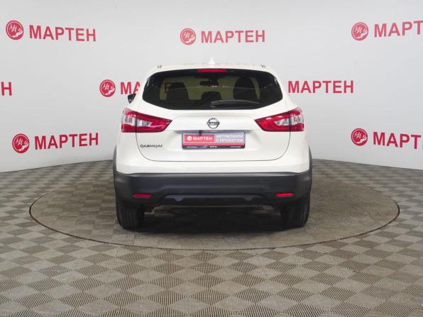 Nissan Qashqai II с пробегом 2018 года, цена 1 699 000 рублей, 112088 км, внедорожник, Автокод Объявления