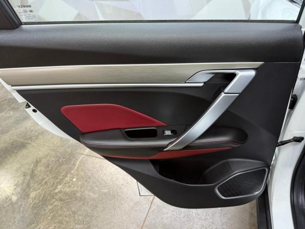 Geely Coolray I с пробегом 2023 года, цена 1 990 000 рублей, 35375 км, внедорожник, Автокод Объявления
