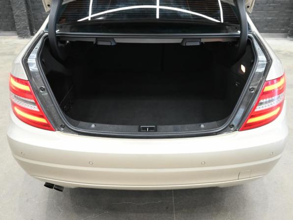 Mercedes-Benz C-Класс III (W204) Рестайлинг с пробегом 2011 года, цена 1 350 000 рублей, 208477 км, седан, Автокод Объявления