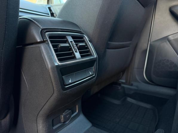 Skoda Karoq I с пробегом 2022 года, цена 2 610 000 рублей, 80203 км, внедорожник, Автокод Объявления