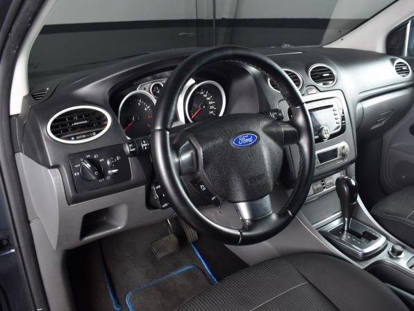 Ford Focus II Рестайлинг с пробегом 2010 года, цена 679 995 рублей, 252115 км, седан, Автокод Объявления