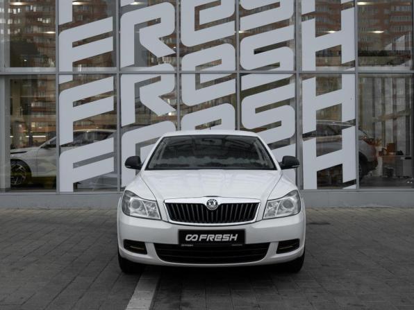 Skoda Octavia II (A5) Рестайлинг с пробегом 2011 года, цена 999 000 рублей, 221375 км, лифтбек, Автокод Объявления
