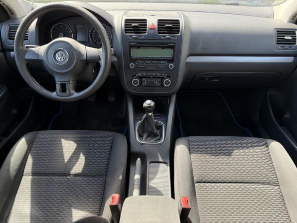 Volkswagen Jetta V с пробегом 2009 года, цена 400 000 рублей, 371113 км, седан, Автокод Объявления