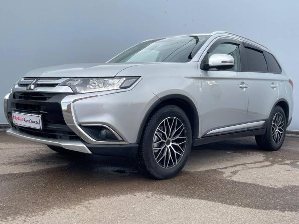 Mitsubishi Outlander III Рестайлинг 2 с пробегом 2015 года, цена 1 720 000 рублей, 185720 км, внедорожник, Автокод Объявления