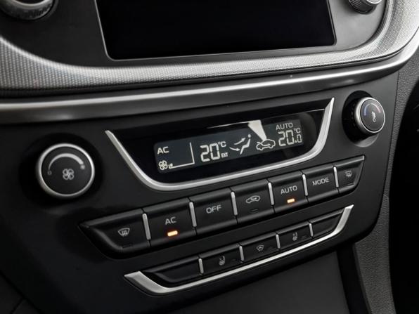Geely Emgrand 7 I Рестайлинг с пробегом 2019 года, цена 1 075 000 рублей, 55915 км, седан, Автокод Объявления