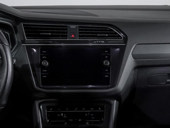 Volkswagen Tiguan II Рестайлинг с пробегом 2021 года, цена 4 449 000 рублей, 70245 км, внедорожник, Автокод Объявления