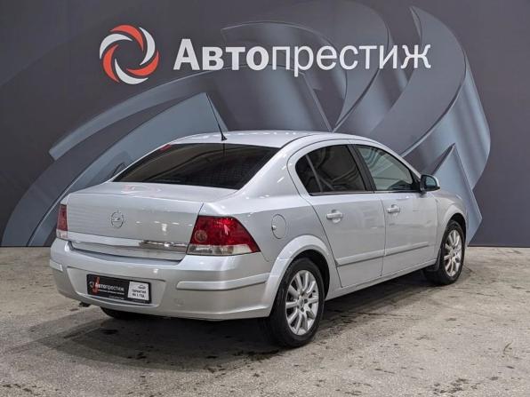 Opel Astra H Рестайлинг с пробегом 2009 года, цена 500 000 рублей, 209481 км, седан, Автокод Объявления
