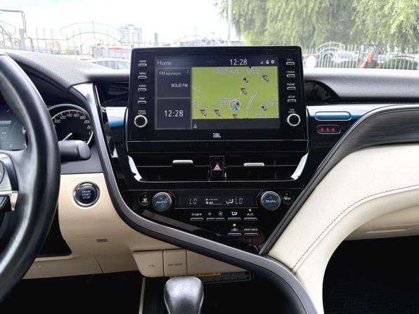 Toyota Camry VIII (XV70) Рестайлинг с пробегом 2021 года, цена 2 950 000 рублей, 116939 км, седан, Автокод Объявления