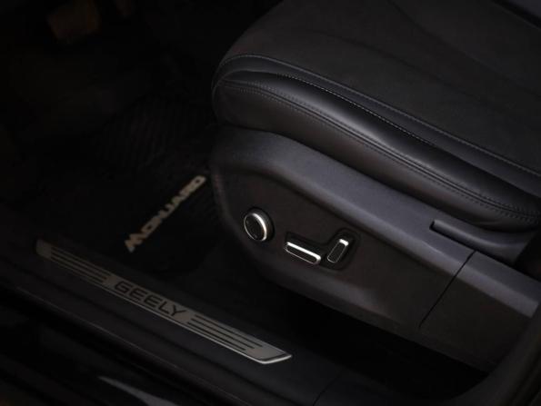 Geely Monjaro I с пробегом 2024 года, цена 3 299 000 рублей, 60754 км, внедорожник, Автокод Объявления