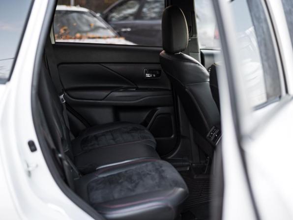 Mitsubishi Outlander III Рестайлинг 3 с пробегом 2021 года, цена 2 483 000 рублей, 90090 км, внедорожник, Автокод Объявления