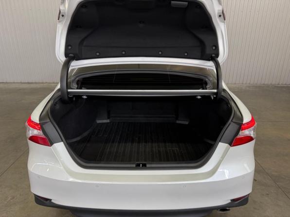 Toyota Camry VIII (XV70) Рестайлинг с пробегом 2021 года, цена 2 897 000 рублей, 52852 км, седан, Автокод Объявления