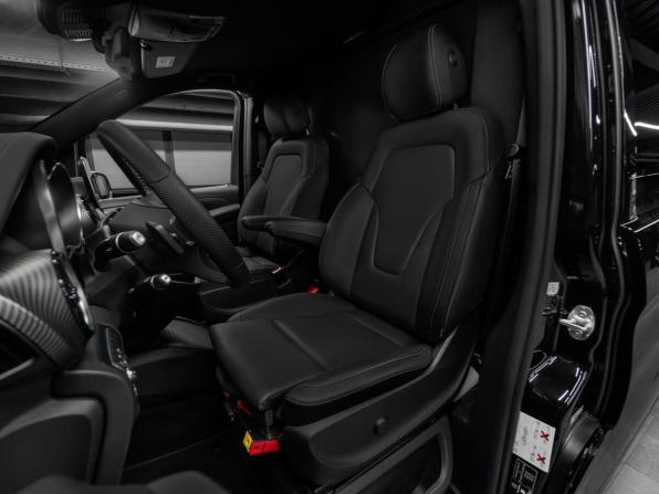Mercedes-Benz V-Класс III (W447) Рестайлинг с пробегом 2023 года, цена 21 060 000 рублей, 1885 км, минивэн, Автокод Объявления