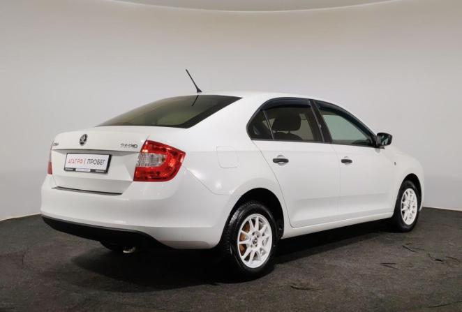 Skoda Rapid I с пробегом 2015 года, цена 700 000 рублей, 200144 км, лифтбек, Автокод Объявления