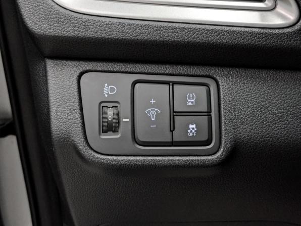 Hyundai Solaris II с пробегом 2019 года, цена 1 315 000 рублей, 130757 км, седан, Автокод Объявления