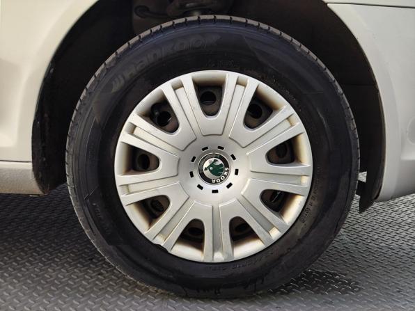 Skoda Octavia II (A5) Рестайлинг с пробегом 2013 года, цена 1 045 000 рублей, 149944 км, лифтбек, Автокод Объявления