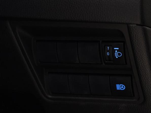 Toyota Yaris IV с пробегом 2020 года, цена 1 300 000 рублей, 93337 км, хэтчбек, Автокод Объявления