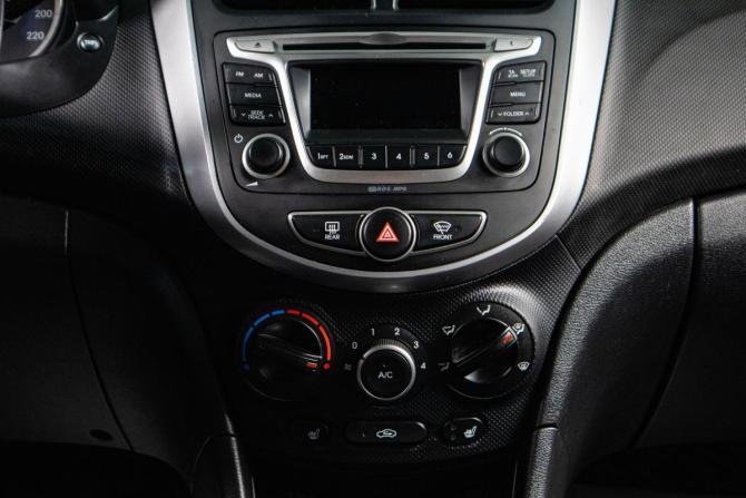 Hyundai Solaris I Рестайлинг с пробегом 2016 года, цена 899 000 рублей, 157600 км, седан, Автокод Объявления