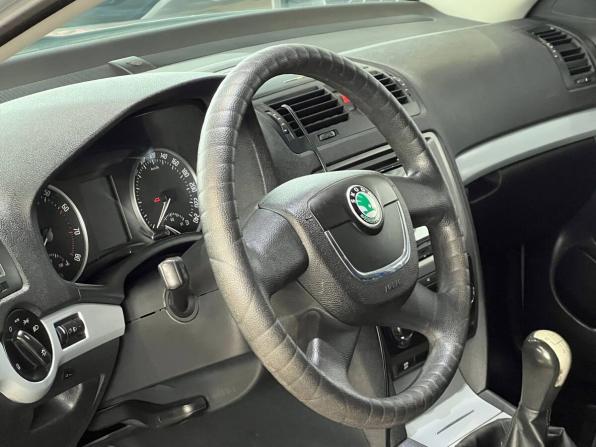 Skoda Octavia II (A5) Рестайлинг с пробегом 2010 года, цена 790 000 рублей, 185510 км, лифтбек, Автокод Объявления