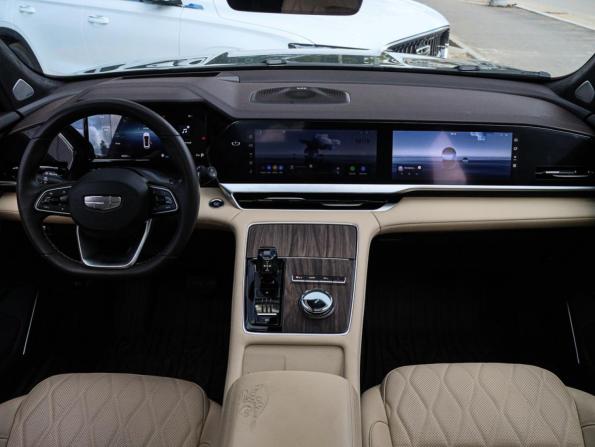 Geely Monjaro I Рестайлинг с пробегом 2024 года, цена 3 699 000 рублей, 40532 км, внедорожник, Автокод Объявления