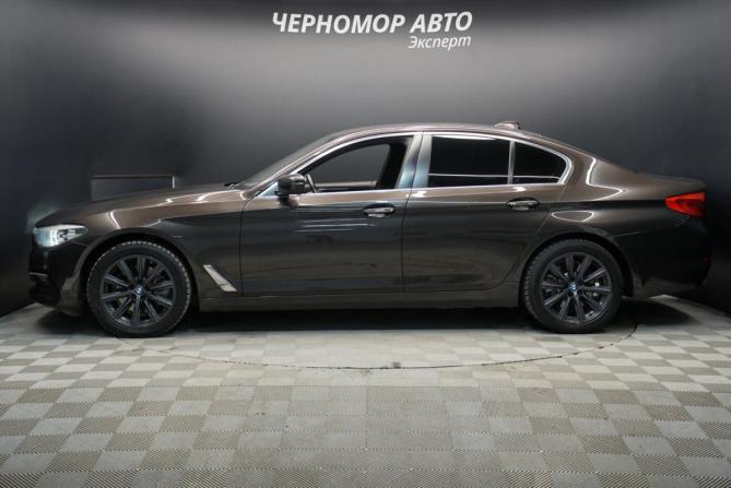 BMW 5 серии VII (G30/G31/G38) с пробегом 2017 года, цена 3 380 000 рублей, 155000 км, седан, Автокод Объявления