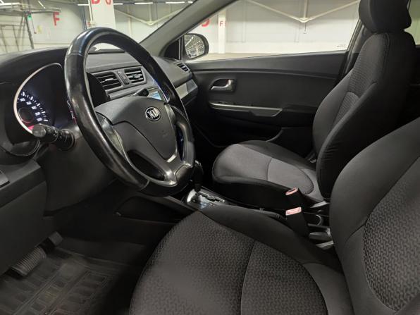 Kia Rio III Рестайлинг с пробегом 2015 года, цена 899 000 рублей, 63549 км, хэтчбек, Автокод Объявления