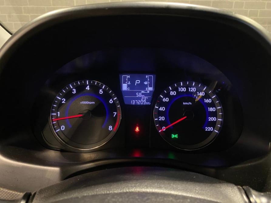 Hyundai Solaris I Рестайлинг Челябинск  - изображение 18