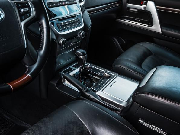 Toyota Land Cruiser 200 Series Рестайлинг 2 с пробегом 2020 года, цена 7 900 000 рублей, 122227 км, внедорожник, Автокод Объявления