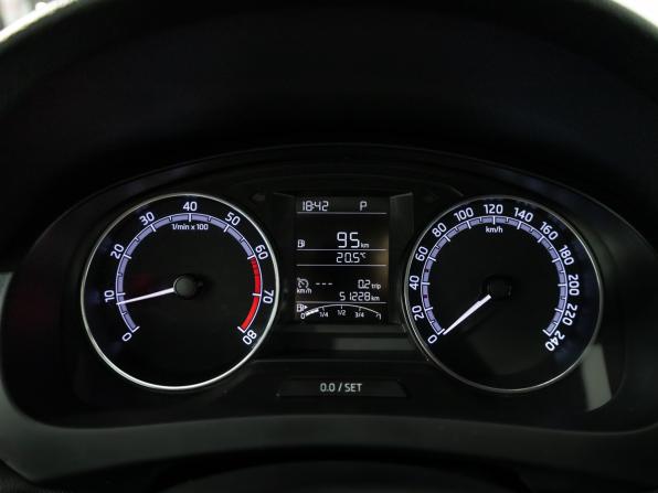 Skoda Rapid I Рестайлинг с пробегом 2019 года, цена 1 499 700 рублей, 51230 км, лифтбек, Автокод Объявления