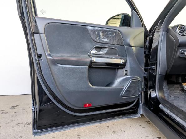 Mercedes-Benz GLB I (X247) с пробегом 2021 года, цена 4 055 000 рублей, 64051 км, внедорожник, Автокод Объявления