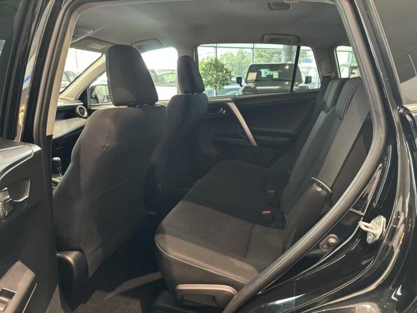 Toyota RAV4 IV (XA40) Рестайлинг с пробегом 2018 года, цена 2 589 000 рублей, 98999 км, внедорожник, Автокод Объявления