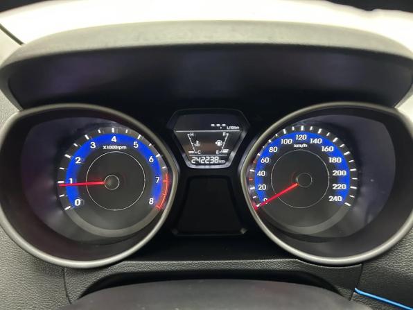 Hyundai Elantra V (MD) с пробегом 2014 года, цена 899 000 рублей, 242000 км, седан, Автокод Объявления