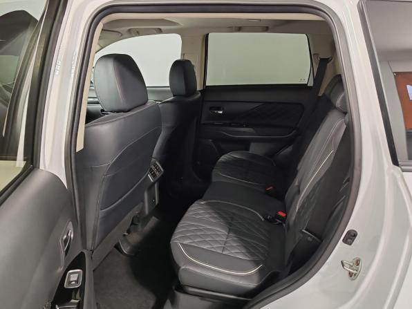 Mitsubishi Outlander III Рестайлинг 3 с пробегом 2022 года, цена 2 549 000 рублей, 35133 км, внедорожник, Автокод Объявления