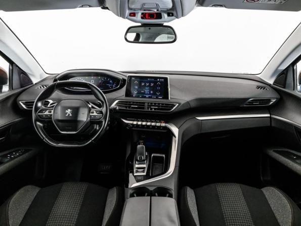 Peugeot 3008 II с пробегом 2017 года, цена 1 599 000 рублей, 112806 км, внедорожник, Автокод Объявления