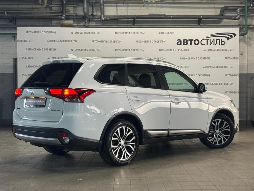 Mitsubishi Outlander III Рестайлинг 2 Санкт-Петербург  - изображение 5