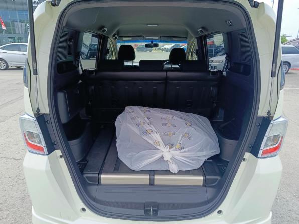 Honda Freed I Рестайлинг с пробегом 2012 года, цена 1 099 995 рублей, 144906 км, компактвэн, Автокод Объявления