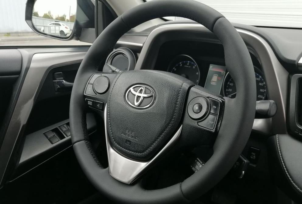 Toyota RAV4 IV (XA40) Рестайлинг Иваново  - изображение 9
