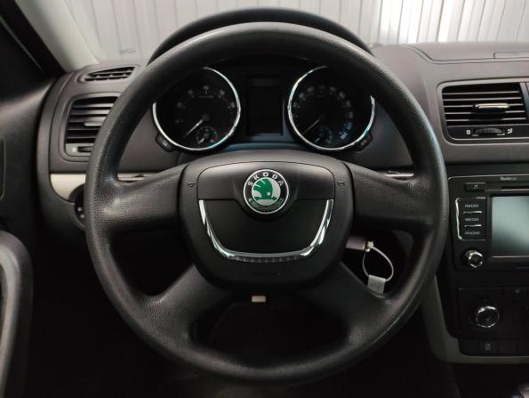 Skoda Yeti I с пробегом 2012 года, цена 650 000 рублей, 200000 км, внедорожник, Автокод Объявления