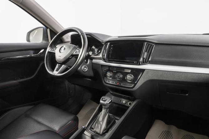 Skoda Kamiq I с пробегом 2022 года, цена 2 449 000 рублей, 44000 км, внедорожник, Автокод Объявления