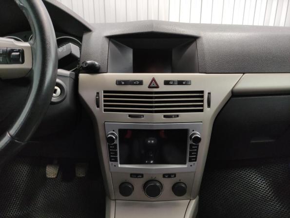 Opel Astra H Рестайлинг с пробегом 2008 года, цена 445 000 рублей, 203922 км, седан, Автокод Объявления