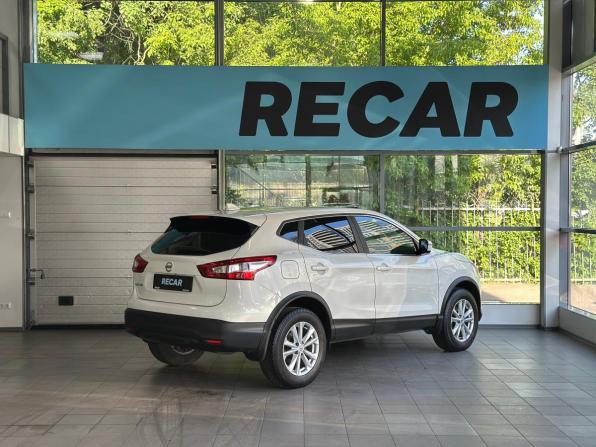 Nissan Qashqai II с пробегом 2018 года, цена 1 390 000 рублей, 97250 км, внедорожник, Автокод Объявления