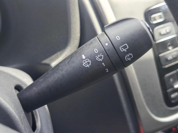 Renault Sandero II Рестайлинг с пробегом 2019 года, цена 1 100 000 рублей, 72000 км, хэтчбек, Автокод Объявления