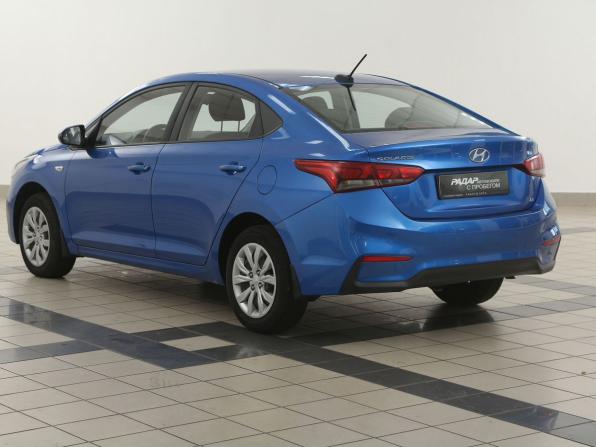Hyundai Solaris II с пробегом 2017 года, цена 1 049 000 рублей, 151500 км, седан, Автокод Объявления